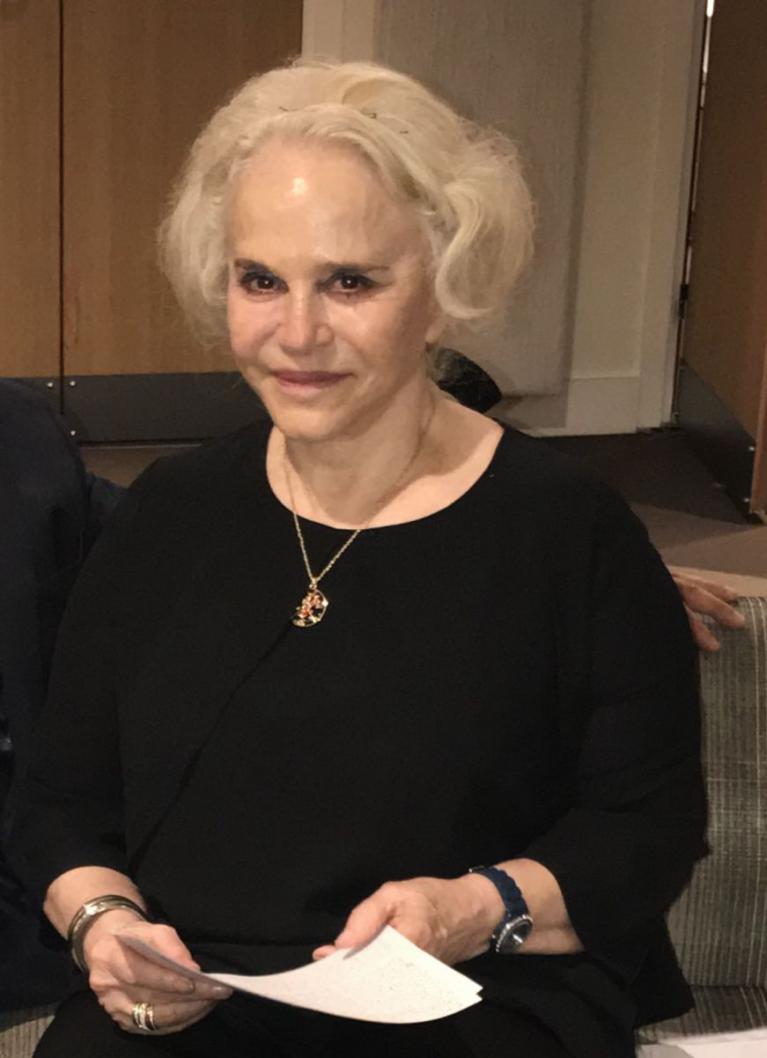 Présidente d'Honneur
Annie GRUBER
Professeure agrégée 
de droit public Présidente d'Honneur
Annie GRUBER
Professeure agrégée 
de droit public